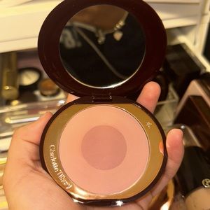 Charlotte Tilbury Sex on fire blush